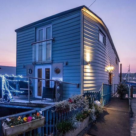 Houseboat Harbourside View Panzió Newport  Kültér fotó