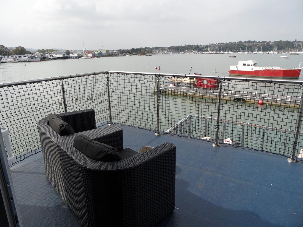 Houseboat Harbourside View Panzió Newport  Szoba fotó