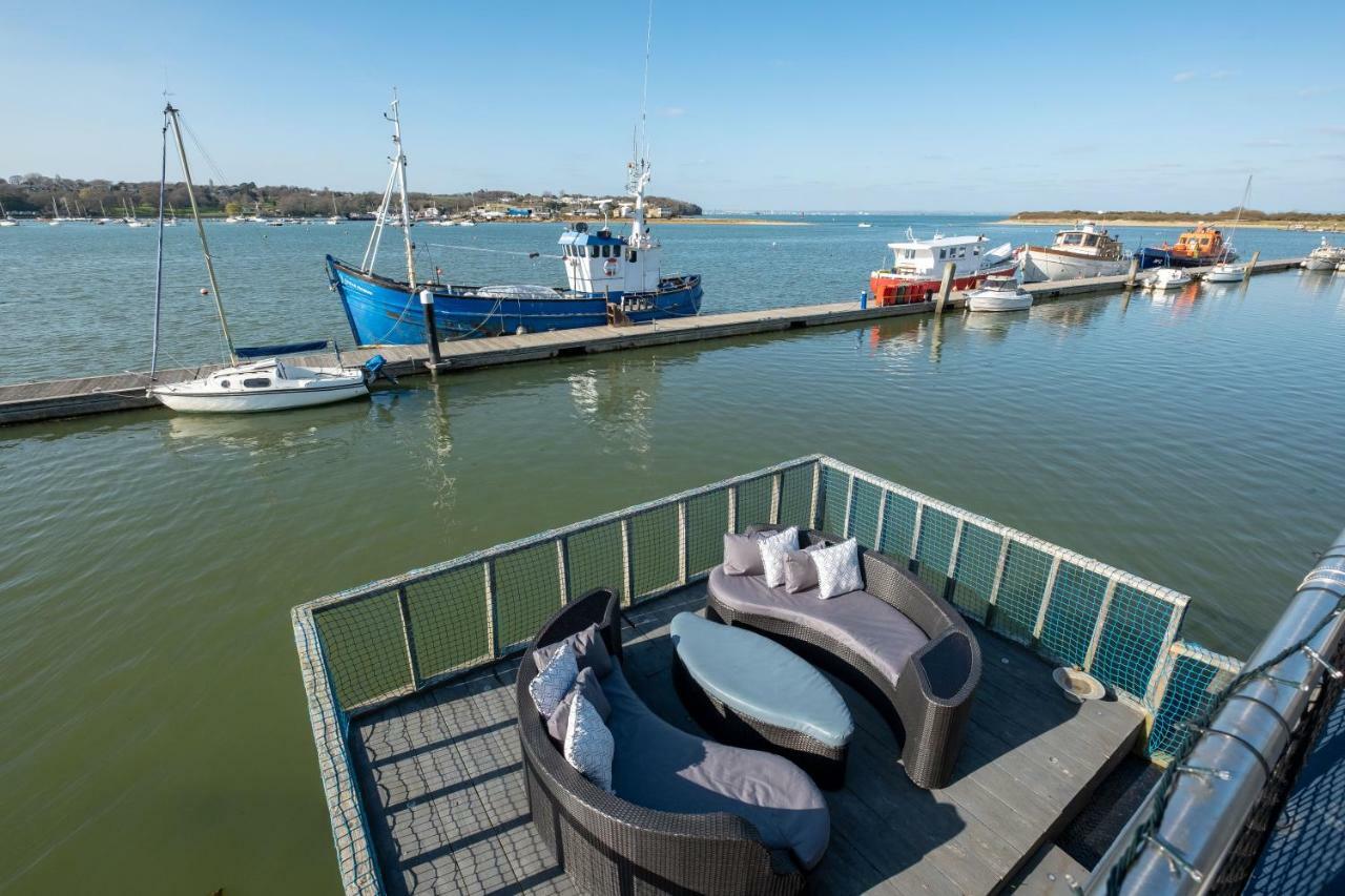 Houseboat Harbourside View Panzió Newport  Kültér fotó