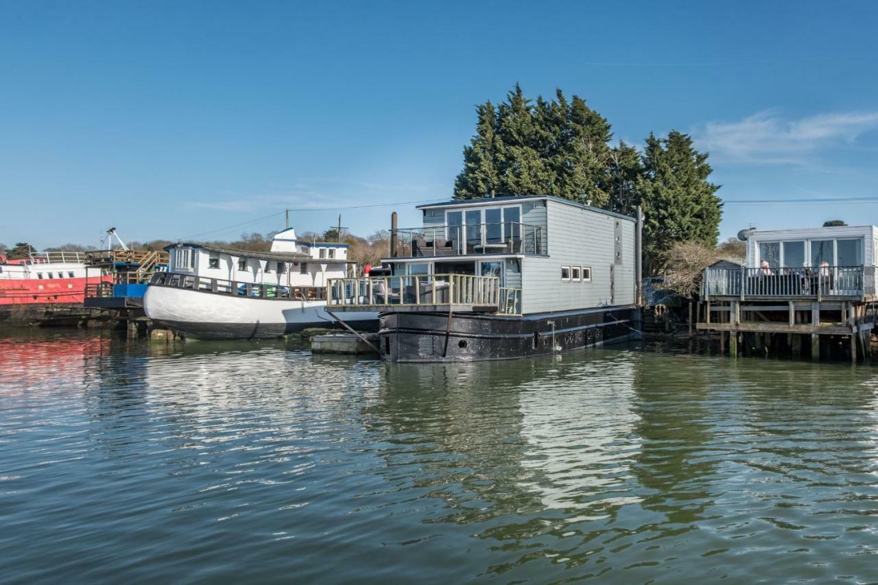 Houseboat Harbourside View Panzió Newport  Kültér fotó