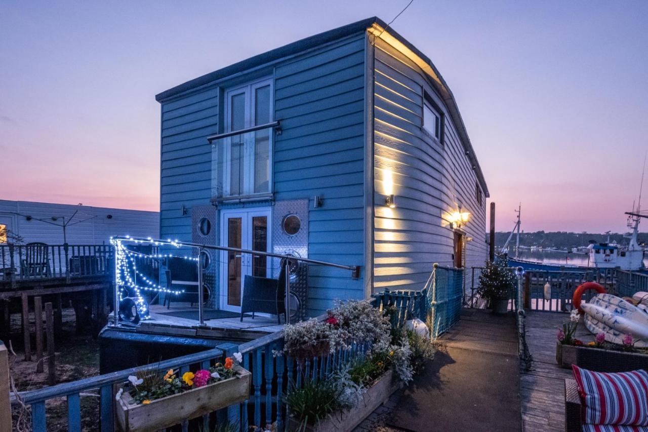 Houseboat Harbourside View Panzió Newport  Kültér fotó